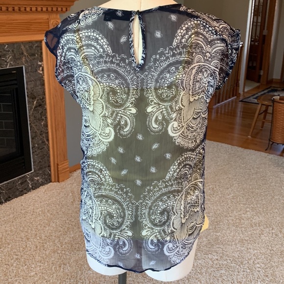 A.N.A. A New Approach Top with Cap Sleeves , Size Medium - Picture 5 of 16